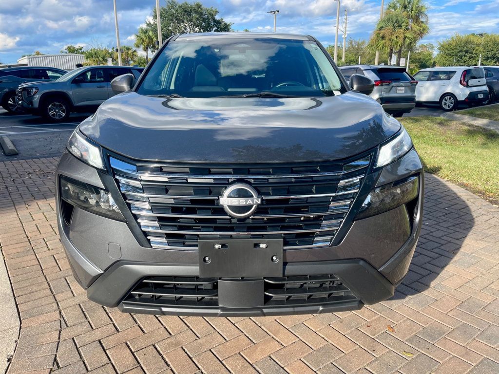 2024 Nissan Rogue SV photo 9