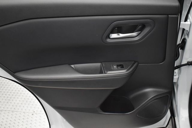 2024 Nissan Rogue AWD SV - 22978027 - 28