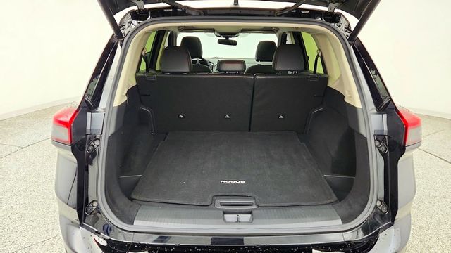 2024 Nissan Rogue AWD SV w/ SV Premium Pkg, Pano Roof & Heated Wheel - 23095093 - 19