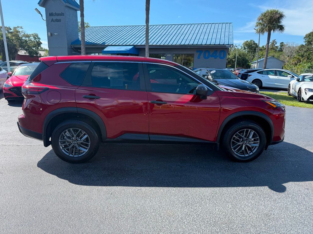 2024 Nissan Rogue S photo 4