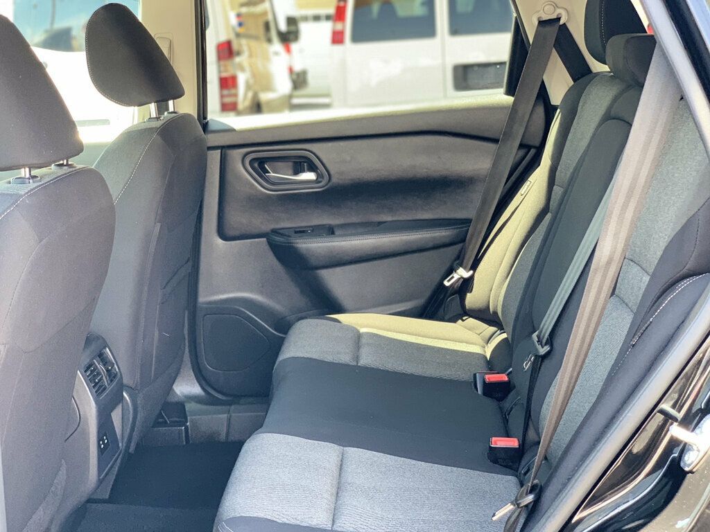 2024 Nissan Rogue FWD SV - 23071587 - 17