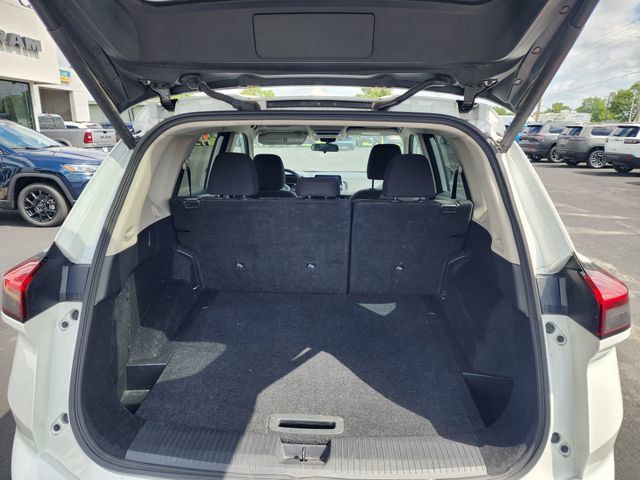 2024 Nissan Rogue FWD SV - 23038592 - 12