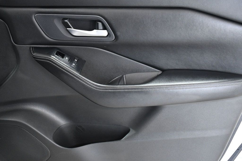 2024 Nissan Rogue FWD SV - 22984034 - 17