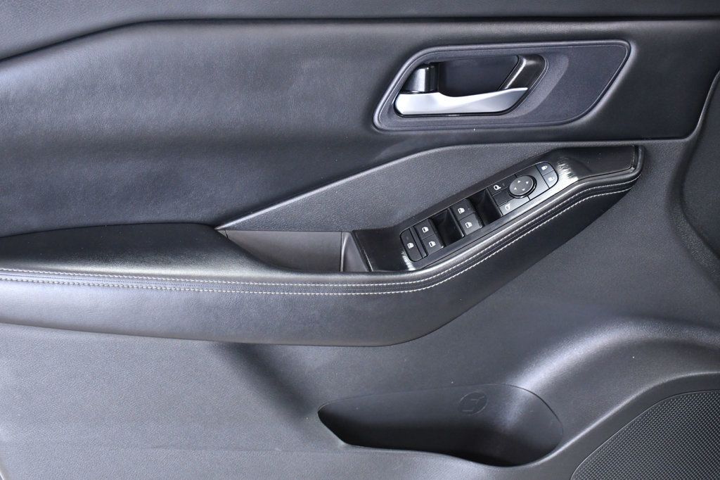 2024 Nissan Rogue FWD SV - 22984034 - 8