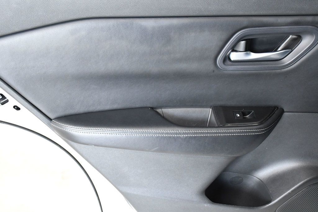 2024 Nissan Rogue FWD SV - 23008407 - 10