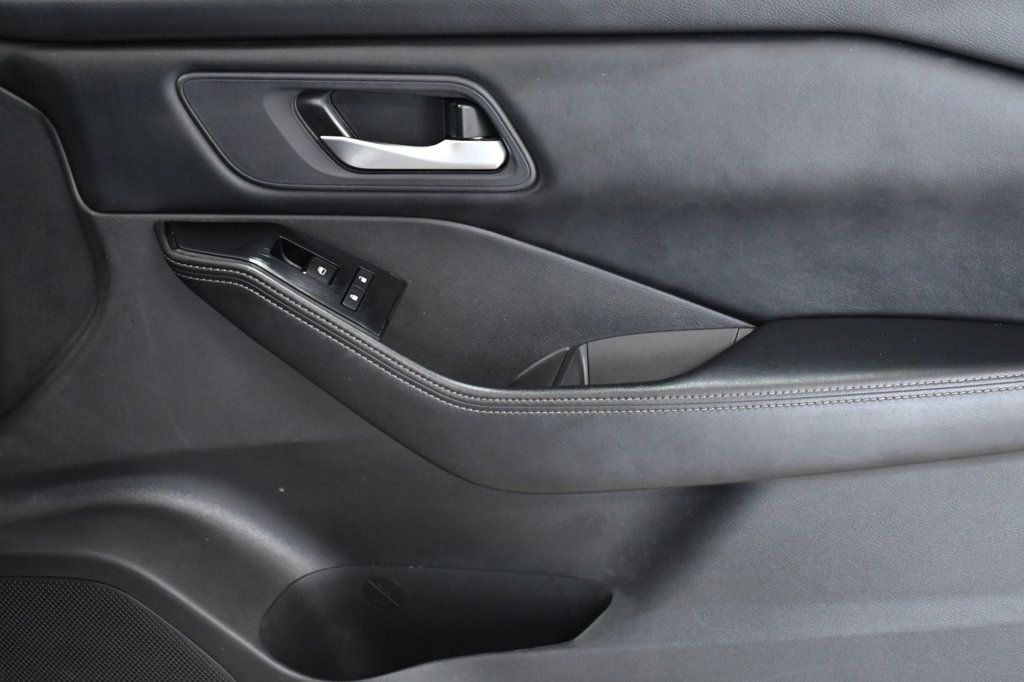 2024 Nissan Rogue FWD SV - 23008407 - 17