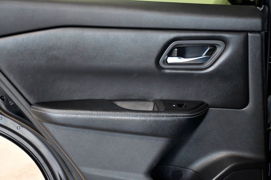 2024 Nissan Rogue FWD SV - 23018201 - 10