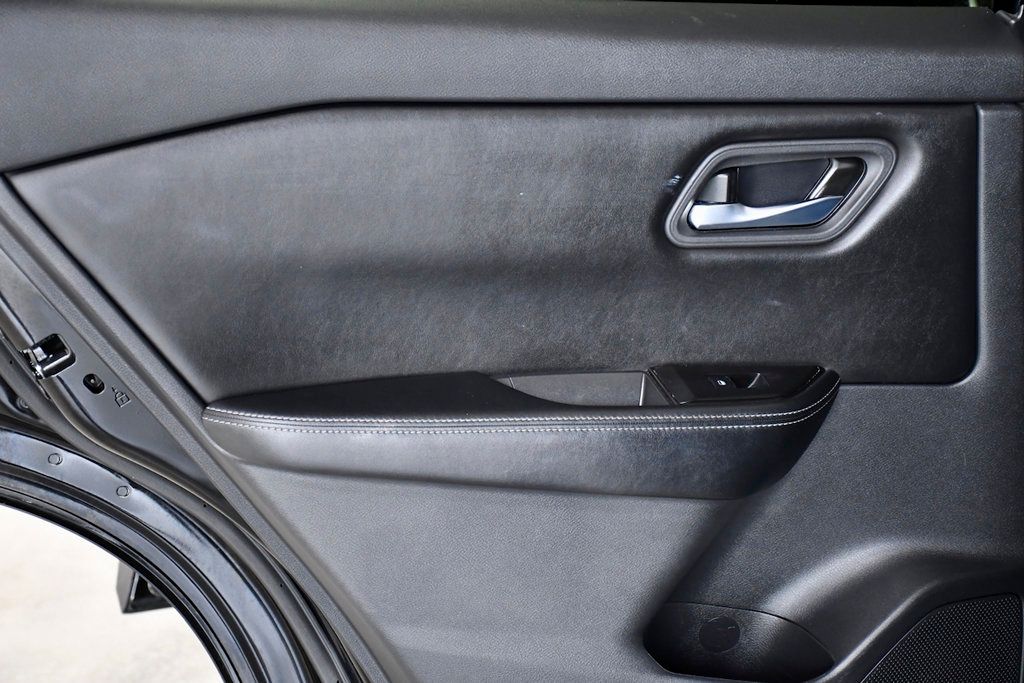 2024 Nissan Rogue FWD SV - 23054739 - 10