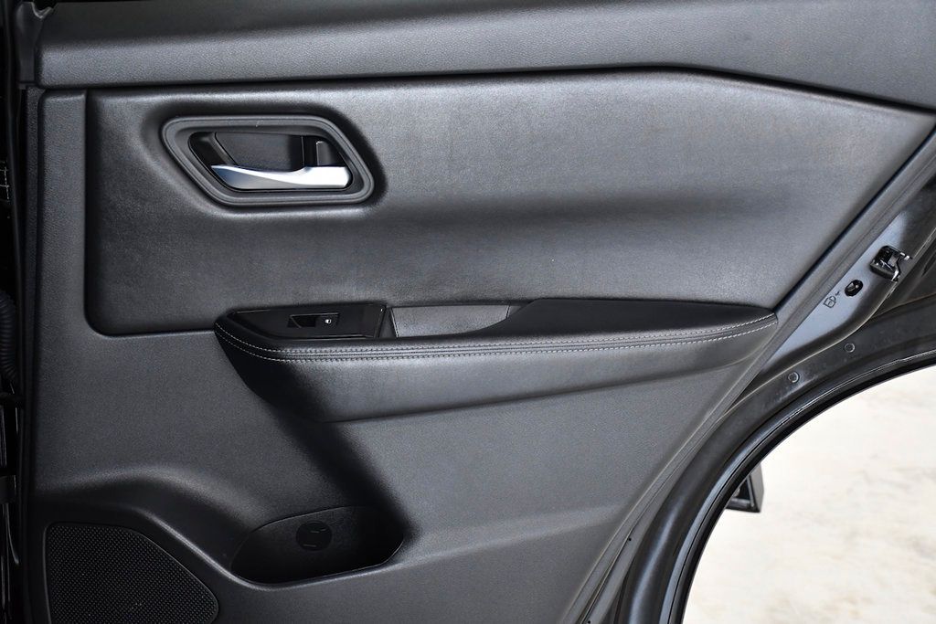 2024 Nissan Rogue FWD SV - 23054739 - 14