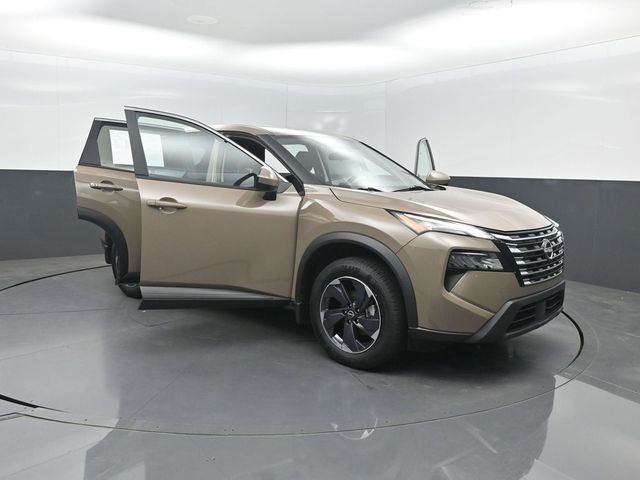 2024 Nissan Rogue FWD SV - 23039297 - 37