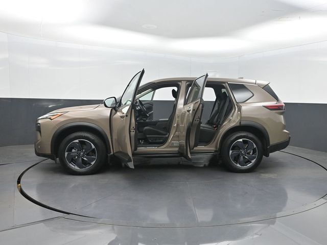 2024 Nissan Rogue FWD SV - 23039297 - 38