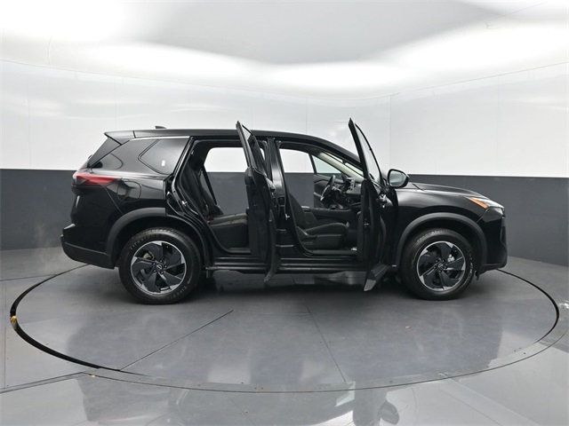 2024 Nissan Rogue FWD SV - 22924830 - 40