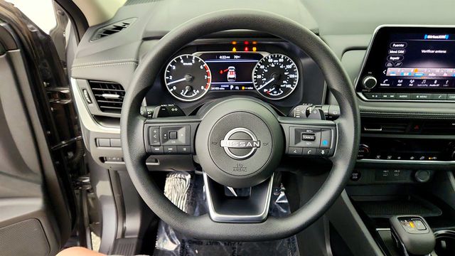 2024 Nissan Rogue FWD SV w/ Frameless Rearview Mirror & Universal Remote - 23036157 - 11