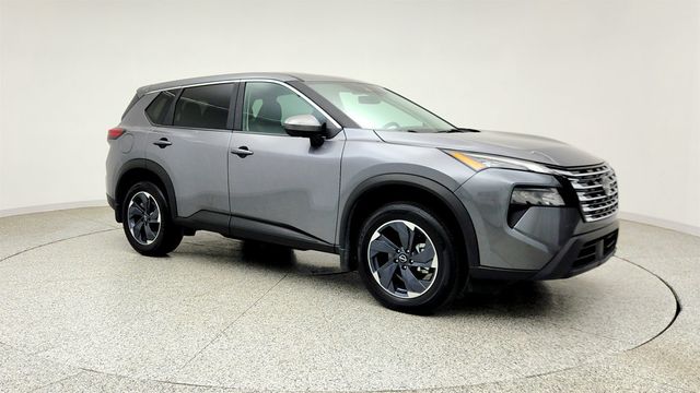 2024 Nissan Rogue FWD SV w/ Frameless Rearview Mirror & Universal Remote - 23036157 - 2
