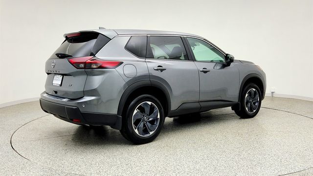 2024 Nissan Rogue FWD SV w/ Frameless Rearview Mirror & Universal Remote - 23036157 - 4