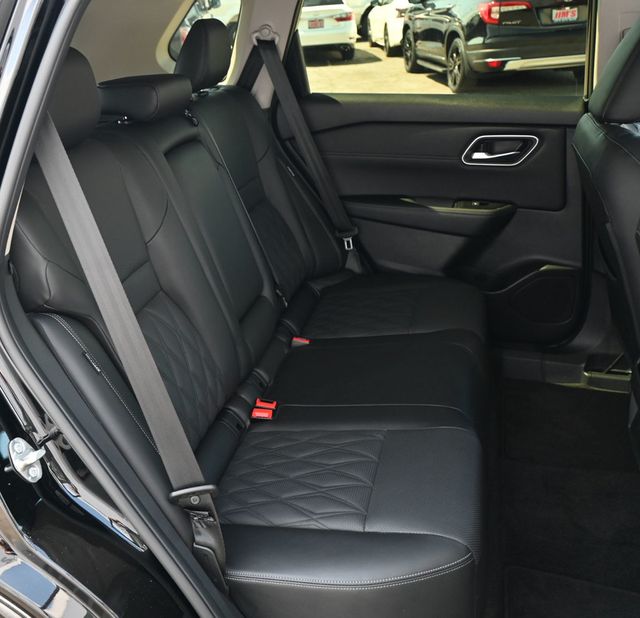 2024 Nissan Rogue Platinum - 23025886 - 16