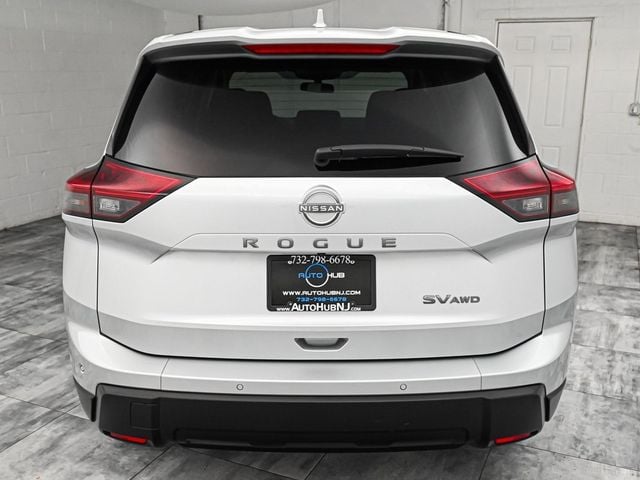 2024 Nissan Rogue SV photo 6