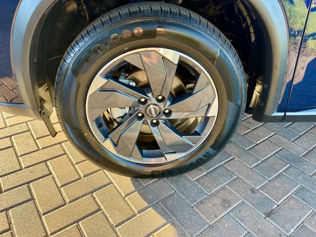 2024 Nissan Rogue SV - 22920255 - 9