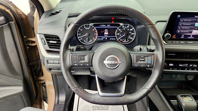 2024 Nissan Rogue SV FWD w/ Premium Pkg, Panoramic Moonroof & Heated Seats - 23088813 - 12