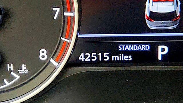 2024 Nissan Rogue SV FWD w/ Premium Pkg, Panoramic Moonroof & Heated Seats - 23088813 - 14