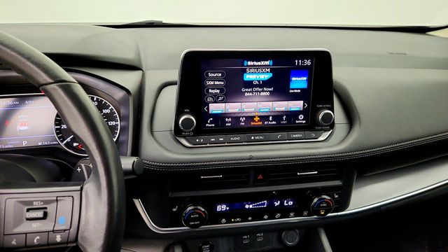 2024 Nissan Rogue SV FWD w/ Premium Pkg, Panoramic Moonroof & Heated Seats - 23088813 - 16