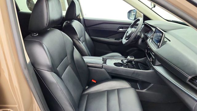 2024 Nissan Rogue SV w/ Premium Pkg - 23037042 - 23