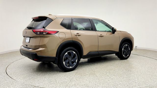2024 Nissan Rogue SV w/ Premium Pkg - 23037042 - 4