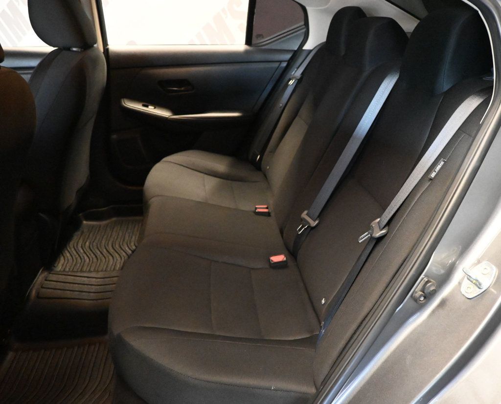 Nissan Sentra photo 16