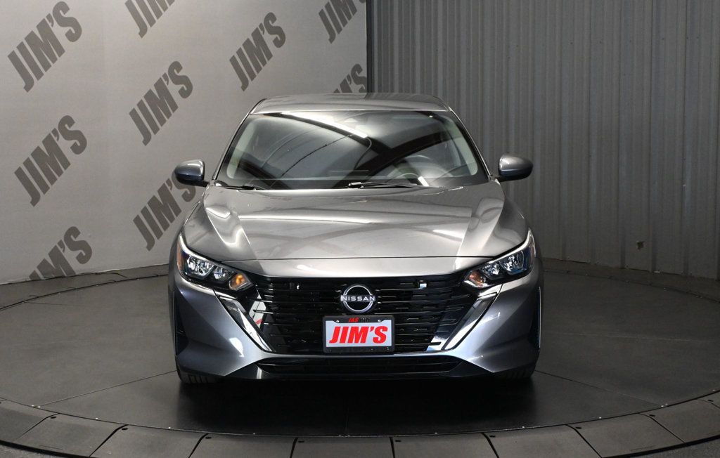 Nissan Sentra photo 2