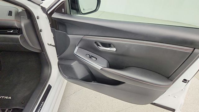 2024 Nissan Sentra SR CVT with 18'' Black Alloy Wheels - 22947400 - 24