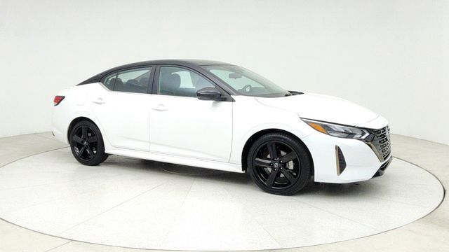 2024 Nissan Sentra SR CVT with 18'' Black Alloy Wheels - 22947400 - 2
