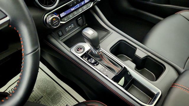 2024 Nissan Sentra SR CVT w/ Premium Package and 18'' Black Alloy - 23016524 - 16