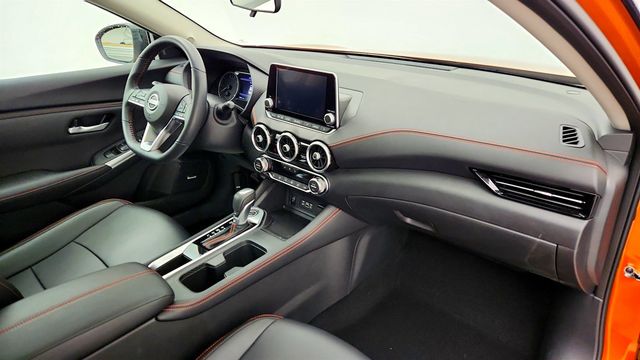 2024 Nissan Sentra SR CVT w/ Premium Package and 18'' Black Alloy - 23016524 - 24