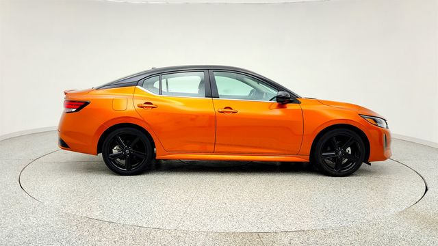 2024 Nissan Sentra SR CVT w/ Premium Package and 18'' Black Alloy - 23016524 - 3