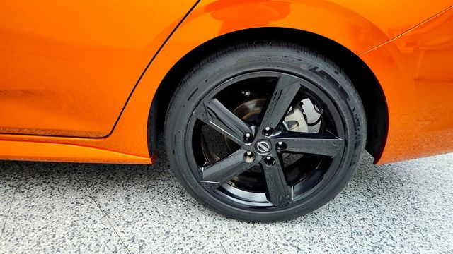 2024 Nissan Sentra SR CVT w/ Premium Package and 18'' Black Alloy - 23016524 - 8