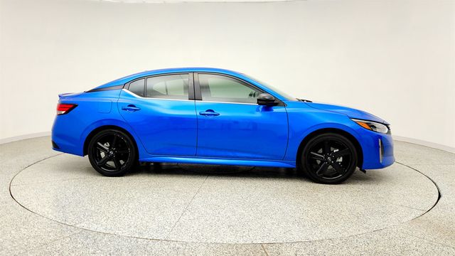 2024 Nissan Sentra SR CVT w/ Premium Pkg & 18'' Black Alloy Wheels - 23029293 - 3