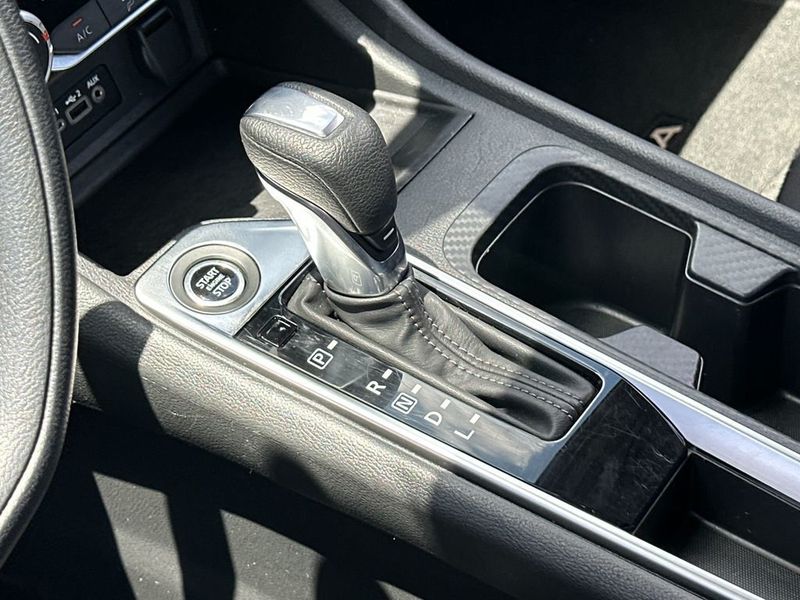 2024 Nissan Sentra SV CVT - 23019449 - 18