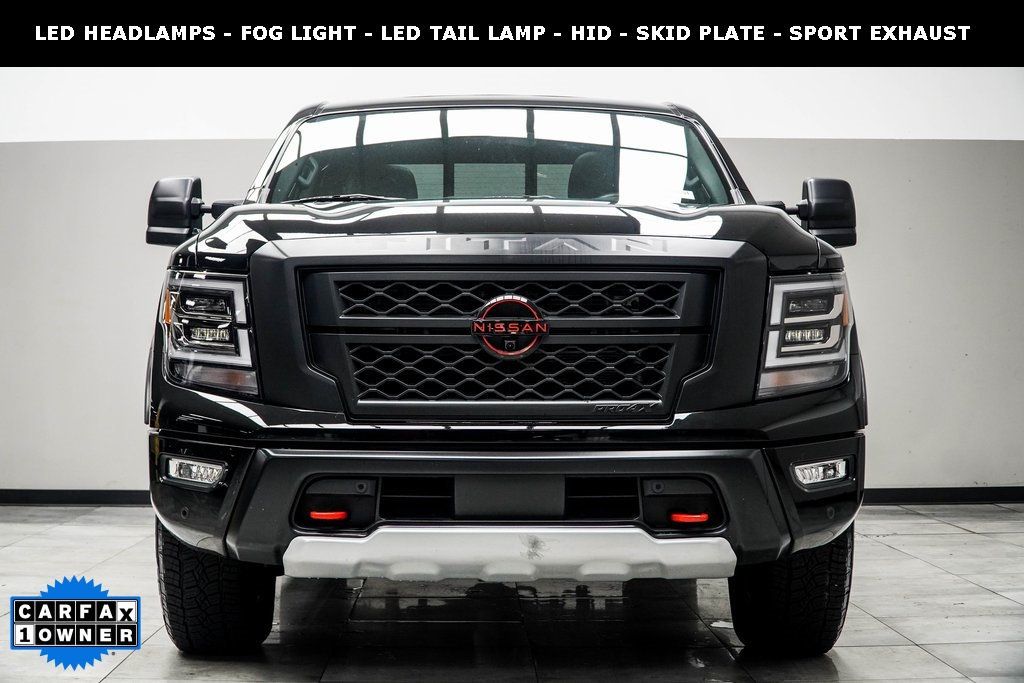 2024 Nissan Titan Crew Cab PRO-4X photo 2