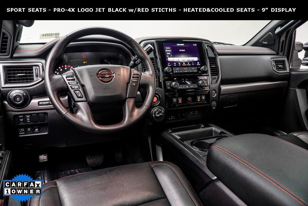 2024 Nissan Titan Crew Cab PRO-4X photo 3