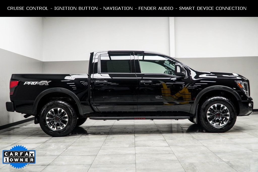 2024 Nissan Titan Crew Cab PRO-4X photo 4