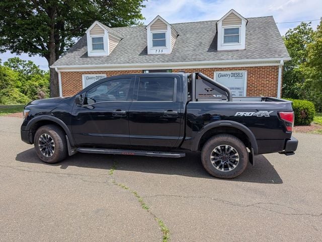 2024 Nissan Titan PRO-4X 4X4 Crew Cab's photo