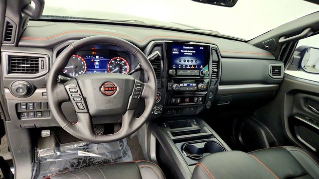 2024 Nissan Titan 4x4 Crew Cab PRO-4X w/ Convenience & Utility Pkgs - 23081743 - 11