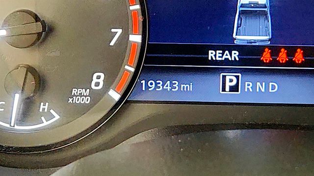 2024 Nissan Titan 4x4 Crew Cab PRO-4X w/ Convenience & Utility Pkgs - 23081743 - 14