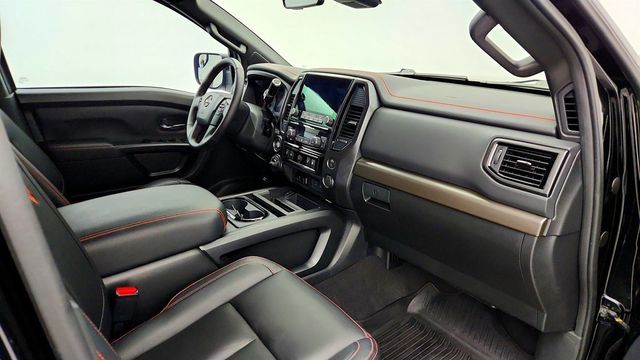 2024 Nissan Titan 4x4 Crew Cab PRO-4X w/ Convenience & Utility Pkgs - 23081743 - 23