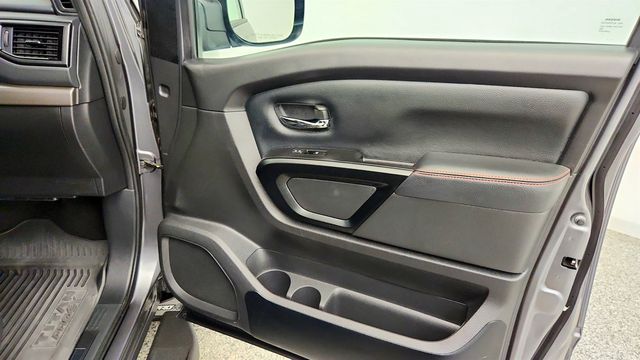2024 Nissan Titan 4x4 Crew Cab PRO-4X w/ Rugged Step Boards - 23081836 - 24