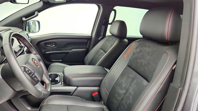 2024 Nissan Titan 4x4 Crew Cab PRO-4X w/ Rugged Step Boards - 23081836 - 36
