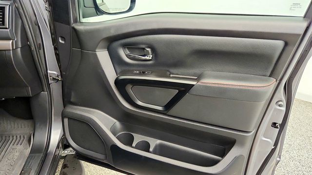 2024 Nissan Titan 4x4 Crew Cab PRO-4X w/ Rugged Step Boards - 23081836 - 42
