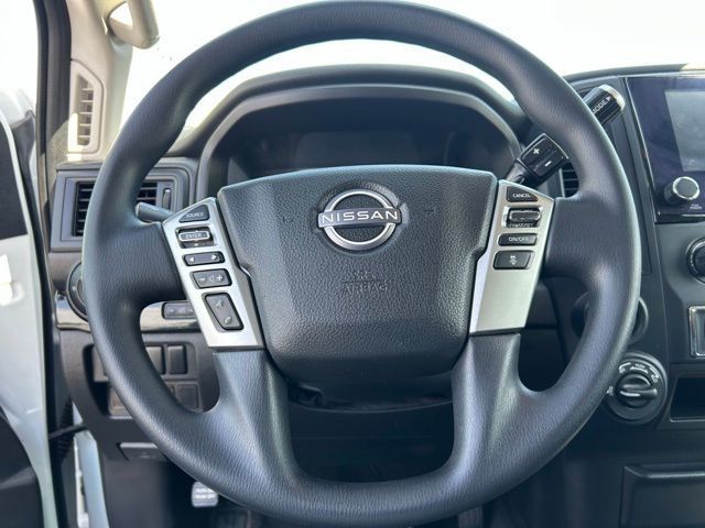 2024 Nissan Titan 4x4 Crew Cab SV - 23015552 - 11