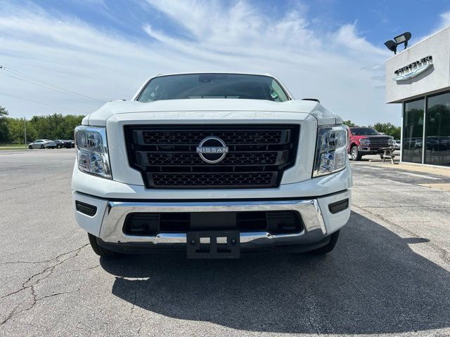 2024 Nissan Titan 4x4 Crew Cab SV - 23015552 - 2