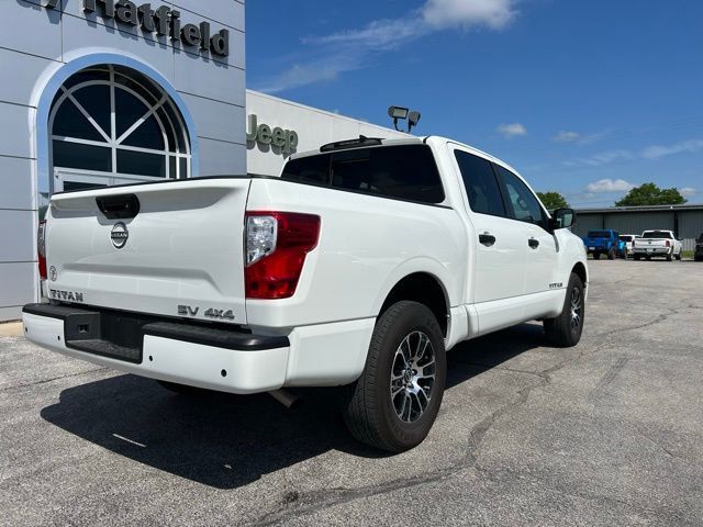 2024 Nissan Titan 4x4 Crew Cab SV - 23015552 - 7